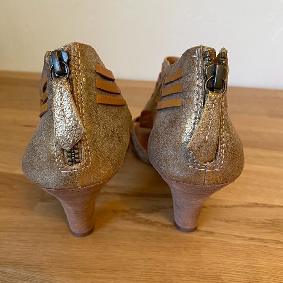 TRASK Hannah Gold Metallic Leather Huarache Look Heels Size 9.5 - Picture 4 of 8